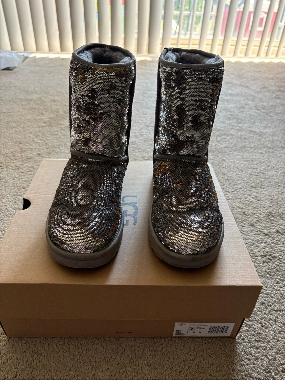 UGG Classic Short Cosmos Sequin Boots - Silver/Gold